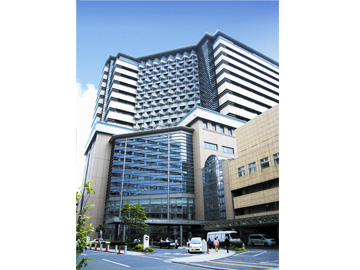 ���l�s����w�����s��������ÃZ���^�[�F�Ō�t�A�E�͕��������i�[�X�i�r