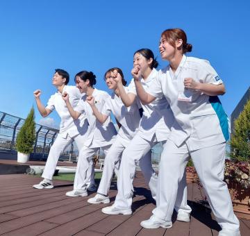 �����a�@�@�\�@�F�s�{�a�@�F�Ō�t�A�E�͕��������i�[�X�i�r