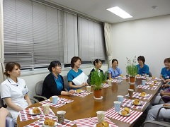 ���a�a�@�F�Ō�t�A�E�͕��������i�[�X�i�r