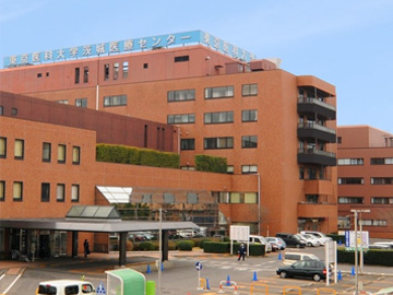 ������ȑ�w����ÃZ���^�[�F�Ō�t�A�E�͕��������i�[�X�i�r