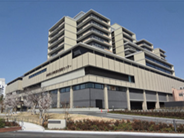 ���Ɍ�����葍����ÃZ���^�[�F�Ō�t�A�E�͕��������i�[�X�i�r