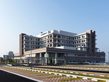 ���Ɍ������Ð��ÃZ���^�[�F�Ō�t�A�E�͕��������i�[�X�i�r