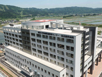 ������a�@�F�Ō�t�A�E�͕��������i�[�X�i�r