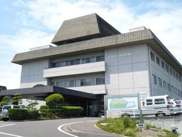 �{�錧�����_��ÃZ���^�[�F�Ō�t�A�E�͕��������i�[�X�i�r