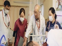 �т킱�w����Õ����Z���^�[��F�F�Ō�t�A�E�͕��������i�[�X�i�r