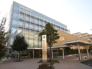 �������c��ÃZ���^�[�F�Ō�t�A�E�͕��������i�[�X�i�r