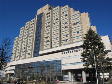 �������ۈ�ÃZ���^�[�F�Ō�t�A�E�͕��������i�[�X�i�r