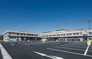 ��茧���È�Z���^�[�F�Ō�t�A�E�͕��������i�[�X�i�r