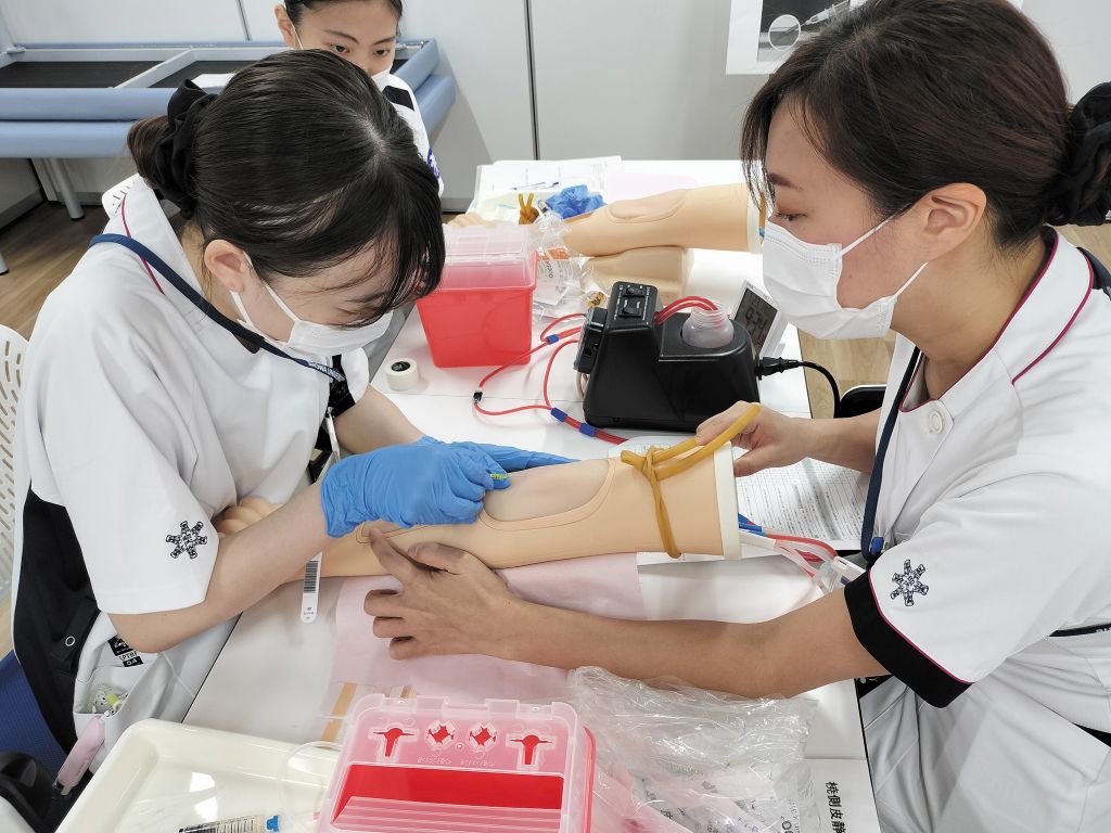 ���a��ȑ�w�����a�@�i8�a�@�j�F�Ō�t�A�E�͕��������i�[�X�i�r