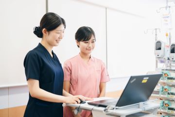 ���s��w��w�������a�@�F�Ō�t�A�E�͕��������i�[�X�i�r