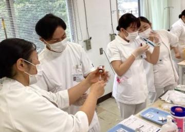 �����a�@�@�\�@�_�ސ�a�@�F�Ō�t�A�E�͕��������i�[�X�i�r