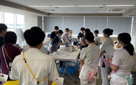 �s�������a�@�F�Ō�t�A�E�͕��������i�[�X�i�r