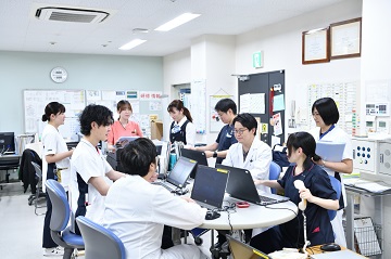 �n�[�g�����h��������E���a�@�F�Ō�t�A�E�͕��������i�[�X�i�r