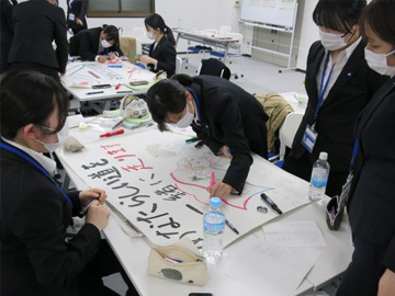 ���l�s���s���a�@�F�Ō�t�A�E�͕��������i�[�X�i�r