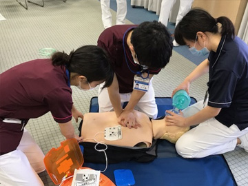 ���l�s���]�����E�_�o�ҒŃZ���^�[�F�Ō�t�A�E�͕��������i�[�X�i�r