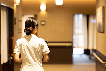 �x�ƕa�@�F�Ō�t�A�E�͕��������i�[�X�i�r