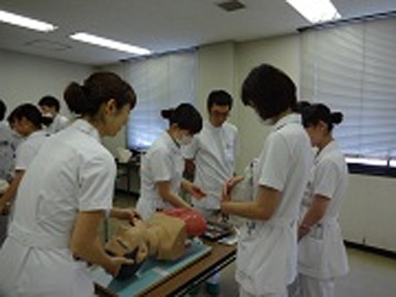 ��t�s���t�a�@�E��t�s���C�l�a�@�F�Ō�t�A�E�͕��������i�[�X�i�r