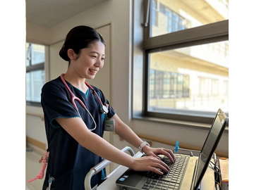 ������a�@�F�Ō�t�A�E�͕��������i�[�X�i�r