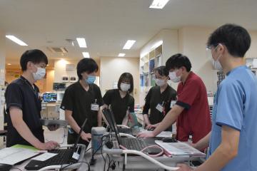 �ϐ���������a�@�F�Ō�t�A�E�͕��������i�[�X�i�r