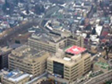 �O�O��w��w�������a�@�F�Ō�t�A�E�͕��������i�[�X�i�r