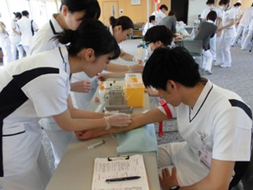 ���ꍲ�q�s���a�@�F�Ō�t�A�E�͕��������i�[�X�i�r