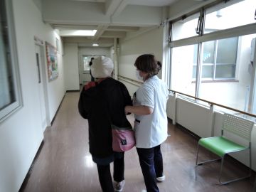 �Ìy�ی����������g�� ���㌒���a�@�F�Ō�t�A�E�͕��������i�[�X�i�r