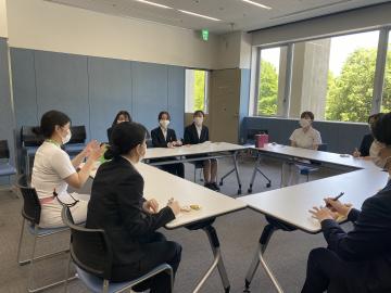 �����k��ÃZ���^�[�F�Ō�t�A�E�͕��������i�[�X�i�r